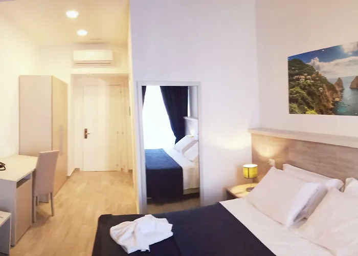 Barbarella Отель Неаполь